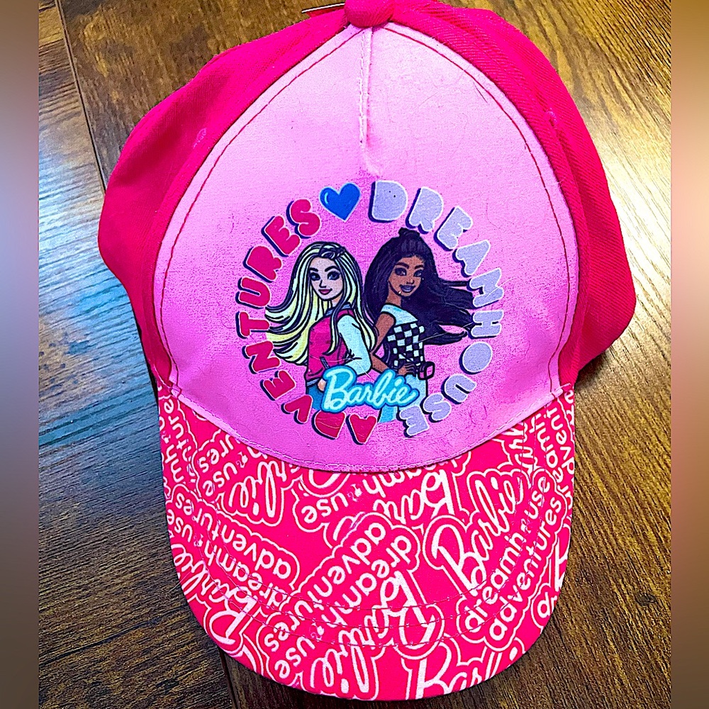 Im a Barbie girl but sadly only in my head 💁🏼‍♀️👑👒